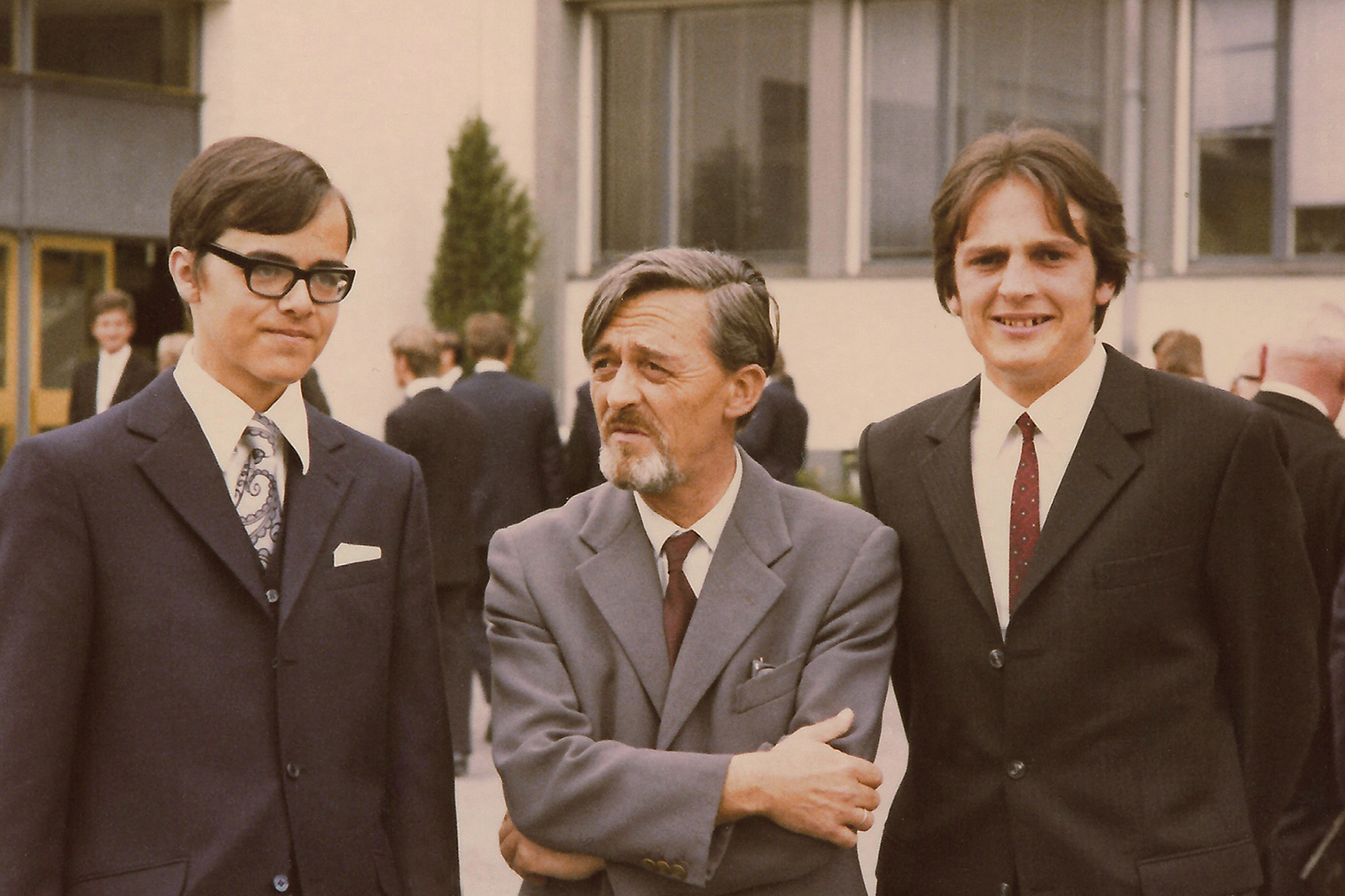 © Foto Archiv FK, Franz Krautgasser mit Schülern des Reithmanngymnasiums 1976/77